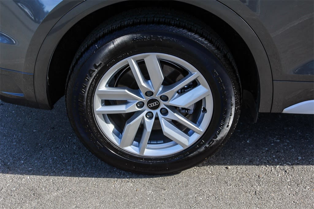 Thumbnail: 2023 Audi Q5 - 19