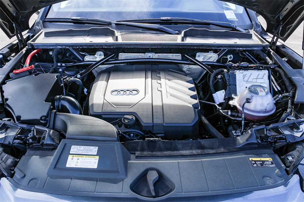 Thumbnail: 2023 Audi Q5 - 7