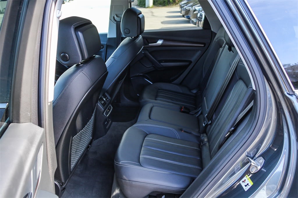 Thumbnail: 2023 Audi Q5 - 10