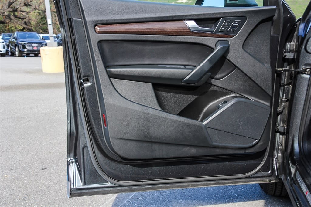 Thumbnail: 2023 Audi Q5 - 24