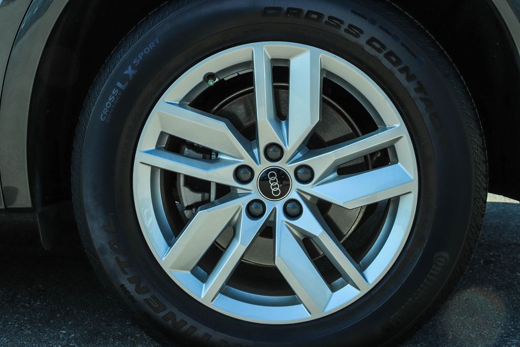 Thumbnail: 2023 Audi Q5 - 24