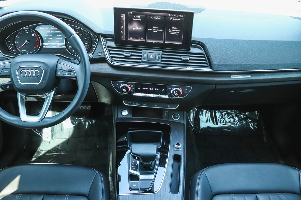 Thumbnail: 2023 Audi Q5 - 9