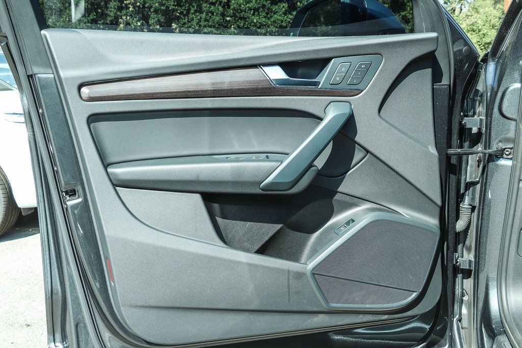 Thumbnail: 2023 Audi Q5 - 31