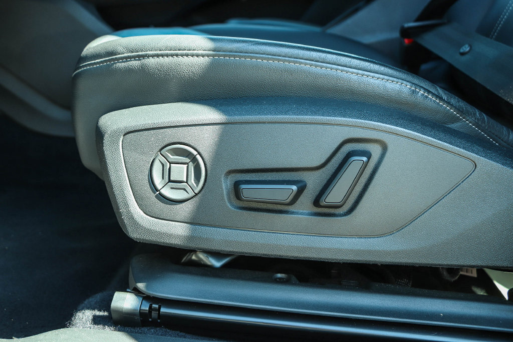 Thumbnail: 2024 Audi Q4 e-tron - 23