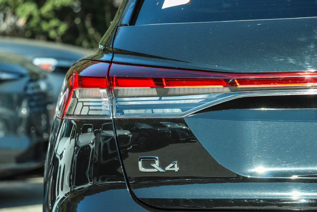 Thumbnail: 2024 Audi Q4 e-tron - 2