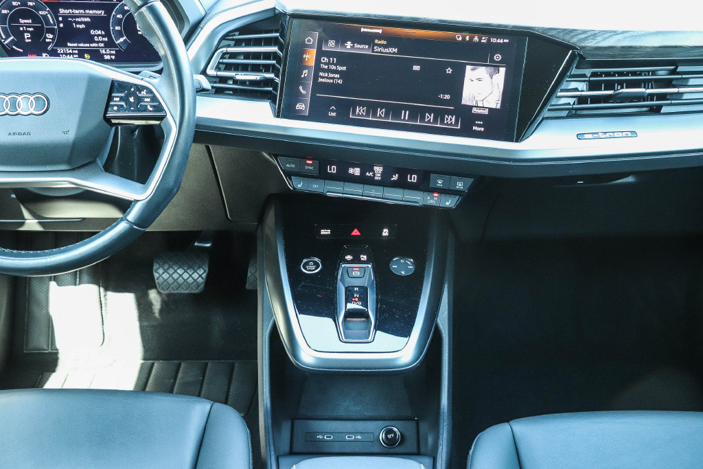 Thumbnail: 2024 Audi Q4 e-tron - 11
