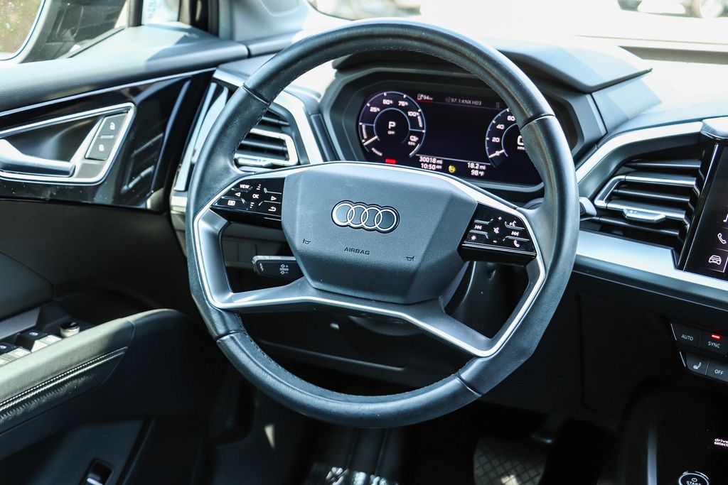 Thumbnail: 2023 Audi Q4 e-tron - 12