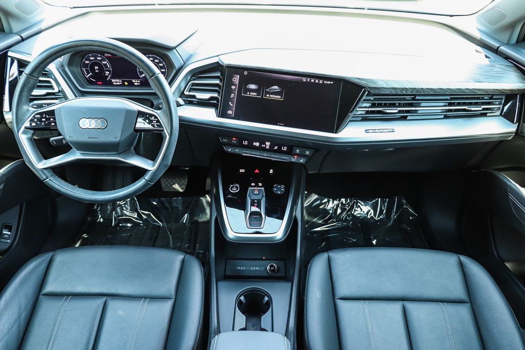 Thumbnail: 2023 Audi Q4 e-tron - 2