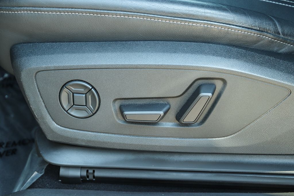 Thumbnail: 2023 Audi Q4 e-tron - 23
