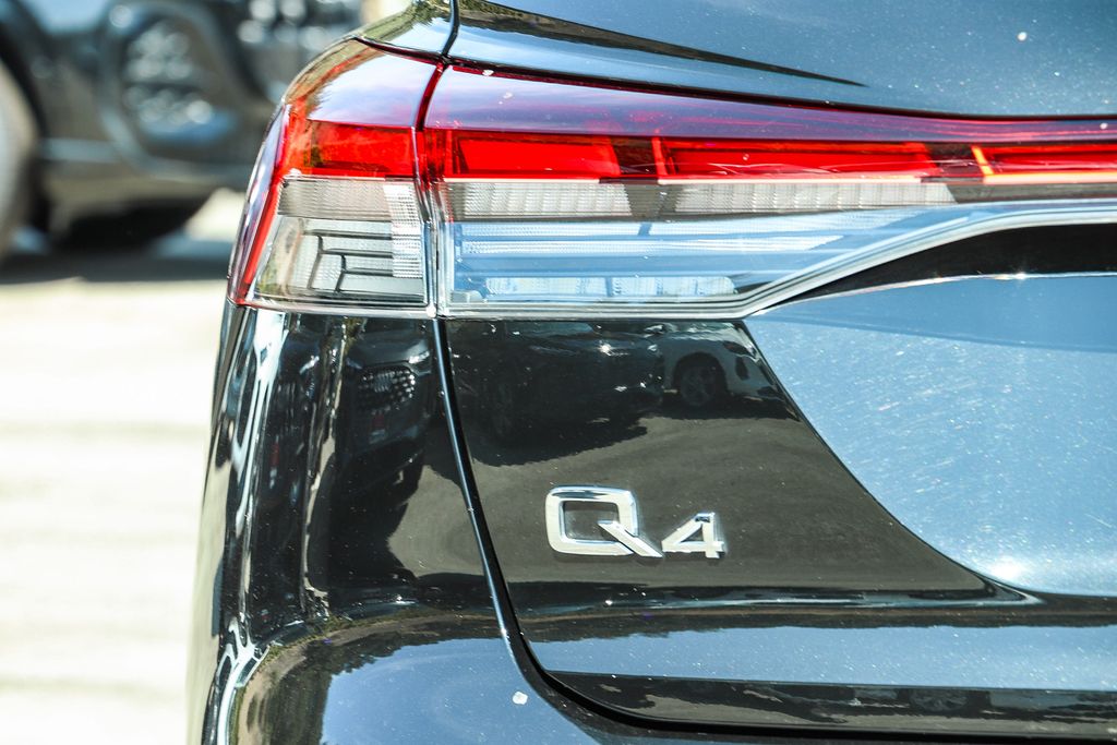 Thumbnail: 2023 Audi Q4 e-tron - 13
