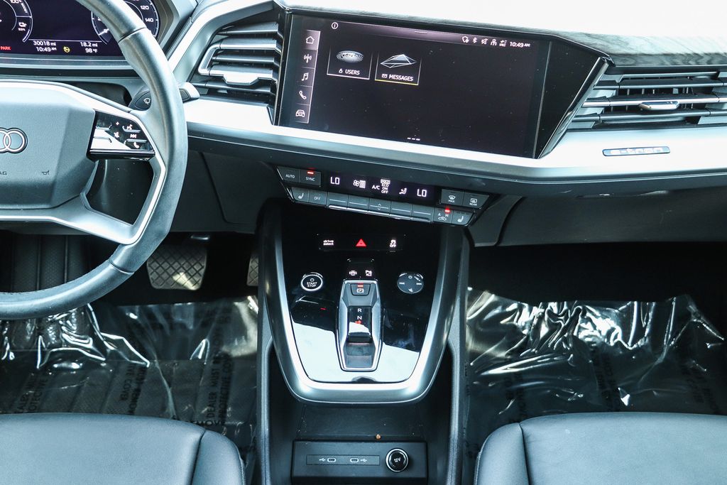 Thumbnail: 2023 Audi Q4 e-tron - 8