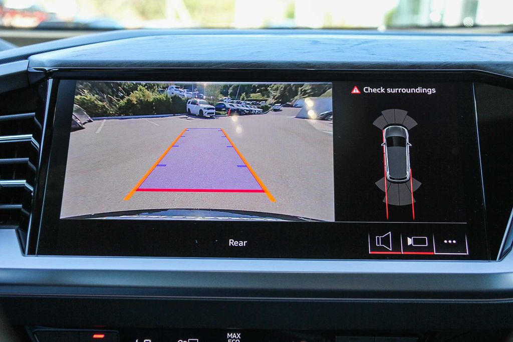 Thumbnail: 2024 Audi Q4 e-tron - 13