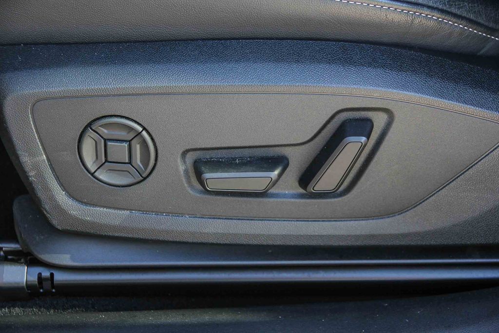 Thumbnail: 2024 Audi Q4 e-tron - 25