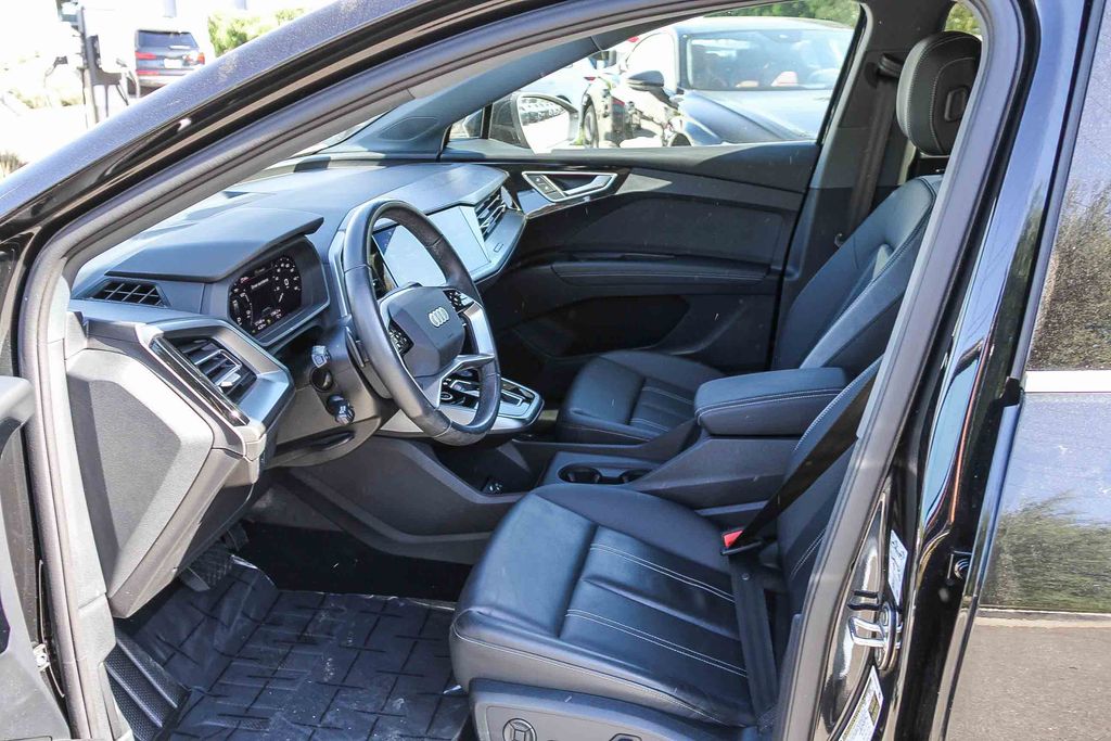 Thumbnail: 2024 Audi Q4 e-tron - 24