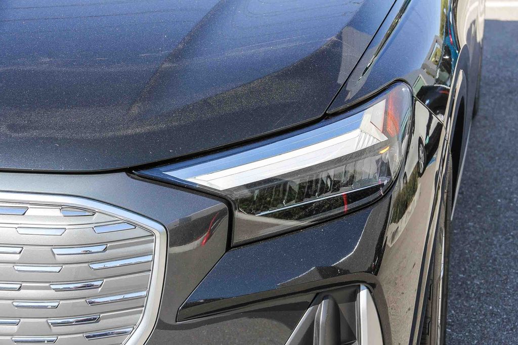 Thumbnail: 2024 Audi Q4 e-tron - 19