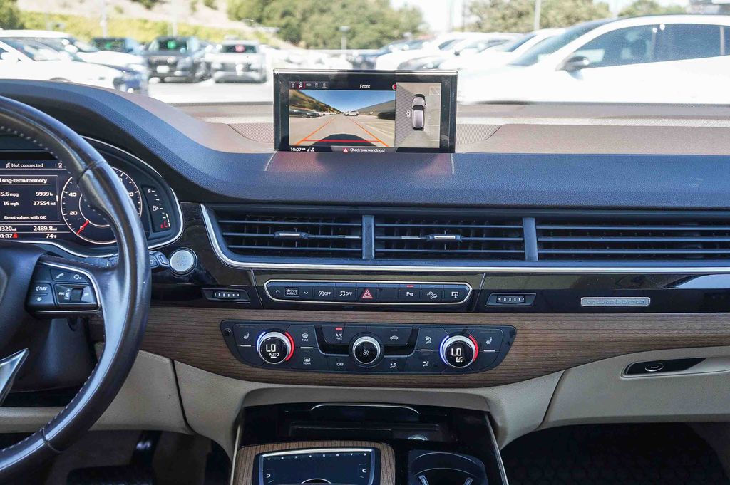 Thumbnail: 2017 Audi Q7 - 9