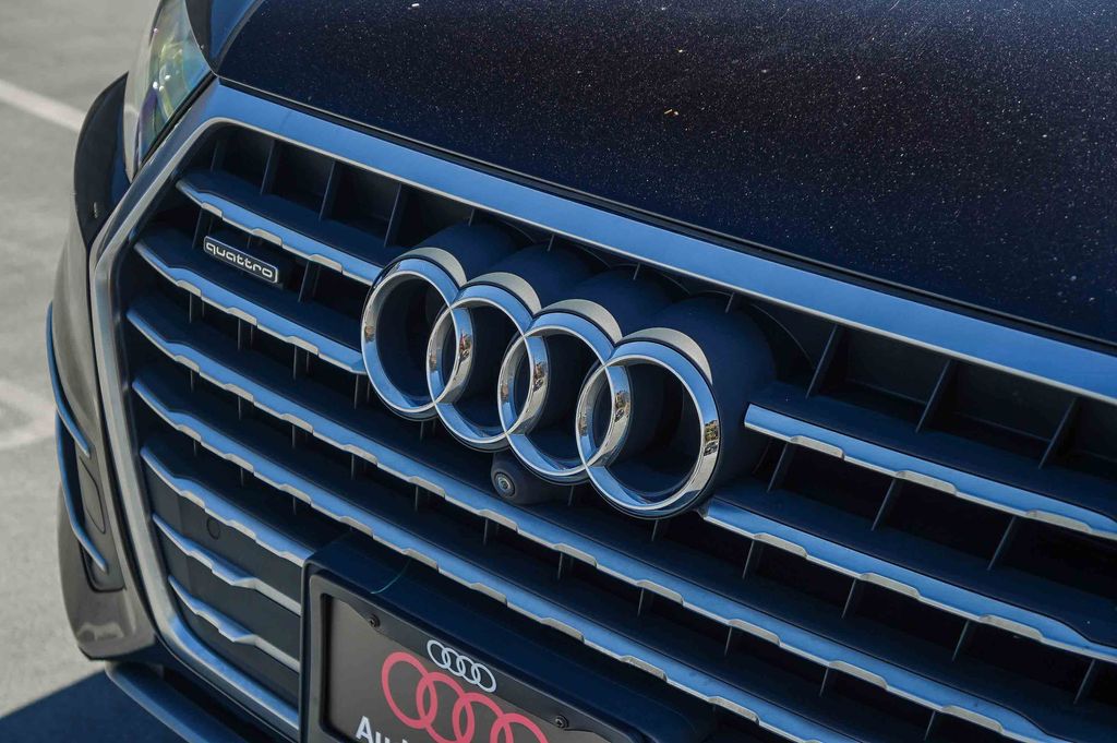 Thumbnail: 2017 Audi Q7 - 6