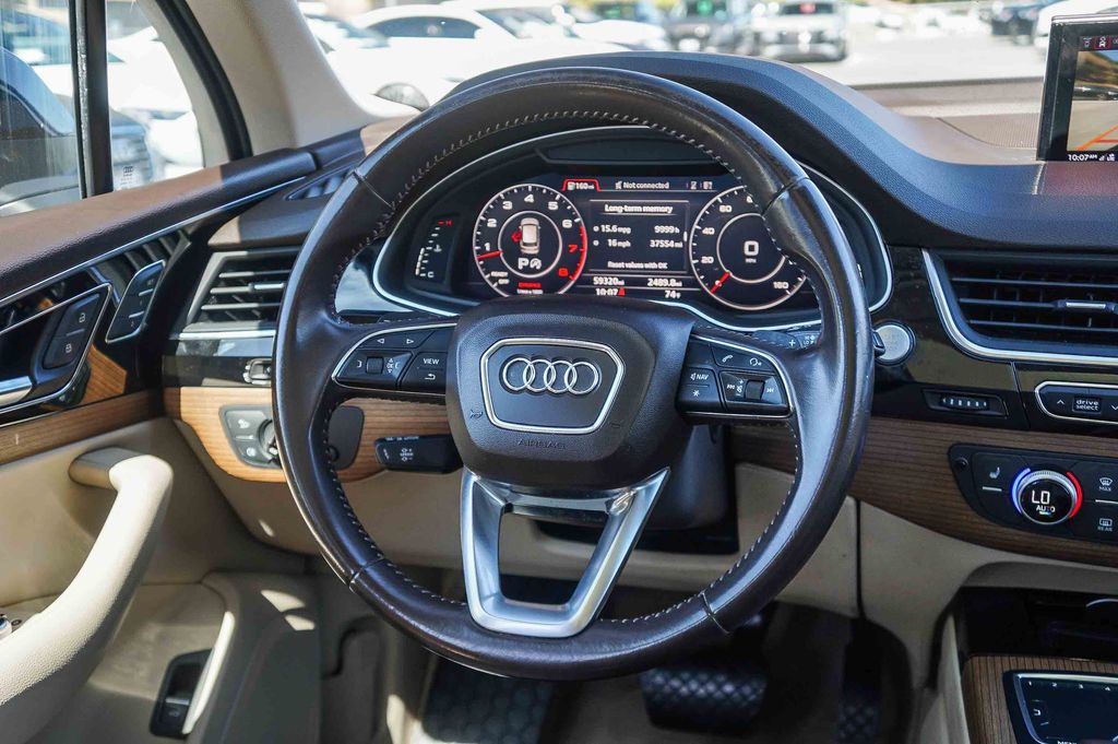 Thumbnail: 2017 Audi Q7 - 13