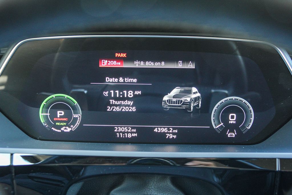 Thumbnail: 2023 Audi e-tron - 15