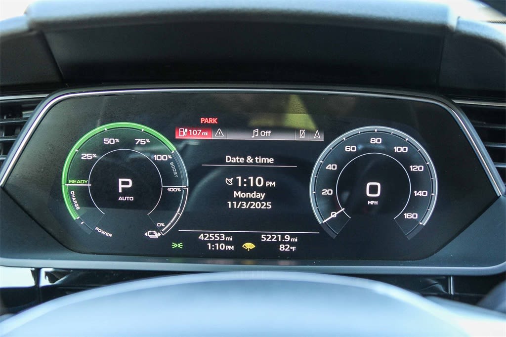 Thumbnail: 2022 Audi e-tron - 14