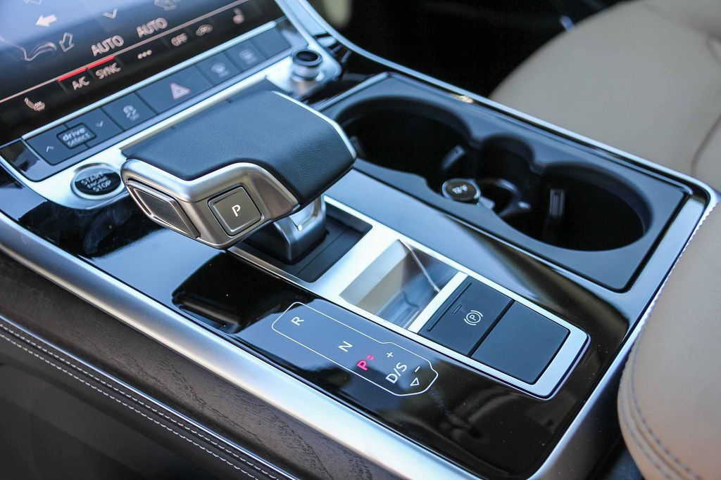 Thumbnail: 2026 Audi Q7 - 22