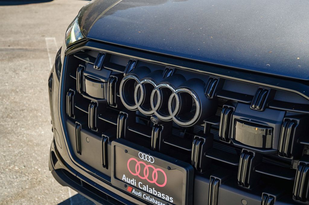 Thumbnail: 2026 Audi Q7 - 6