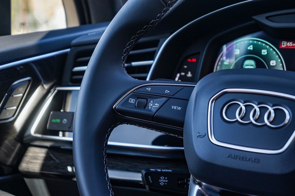 Thumbnail: 2026 Audi Q7 - 22