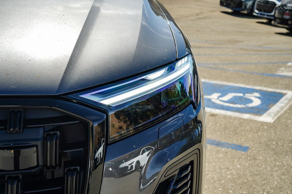 Thumbnail: 2026 Audi Q7 - 19
