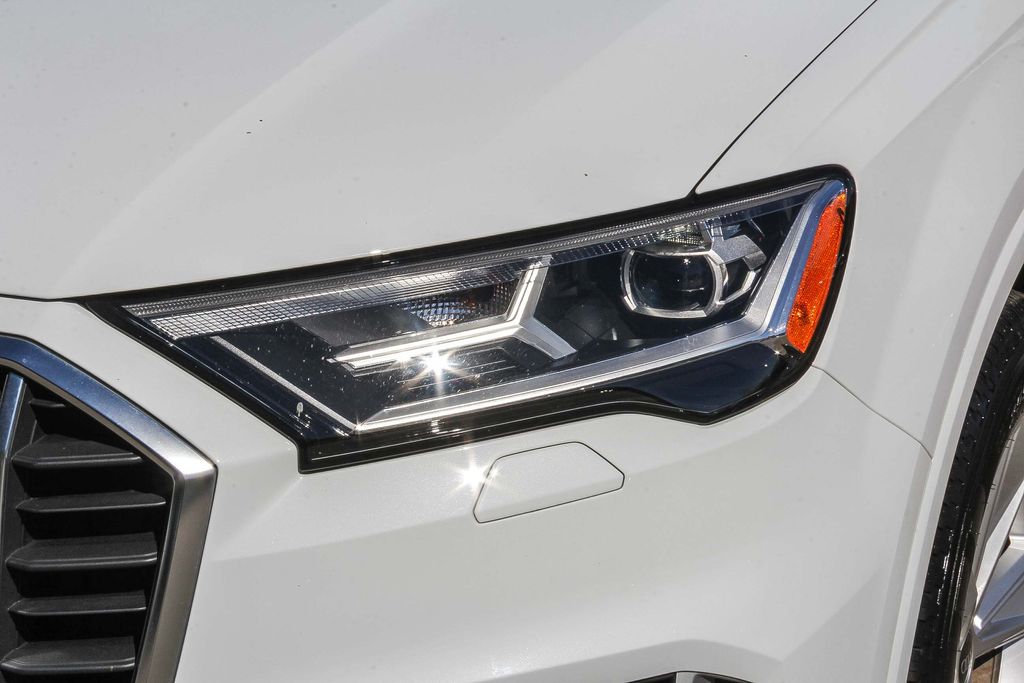 2023 Audi Q7 Premium Plus - Photo 16