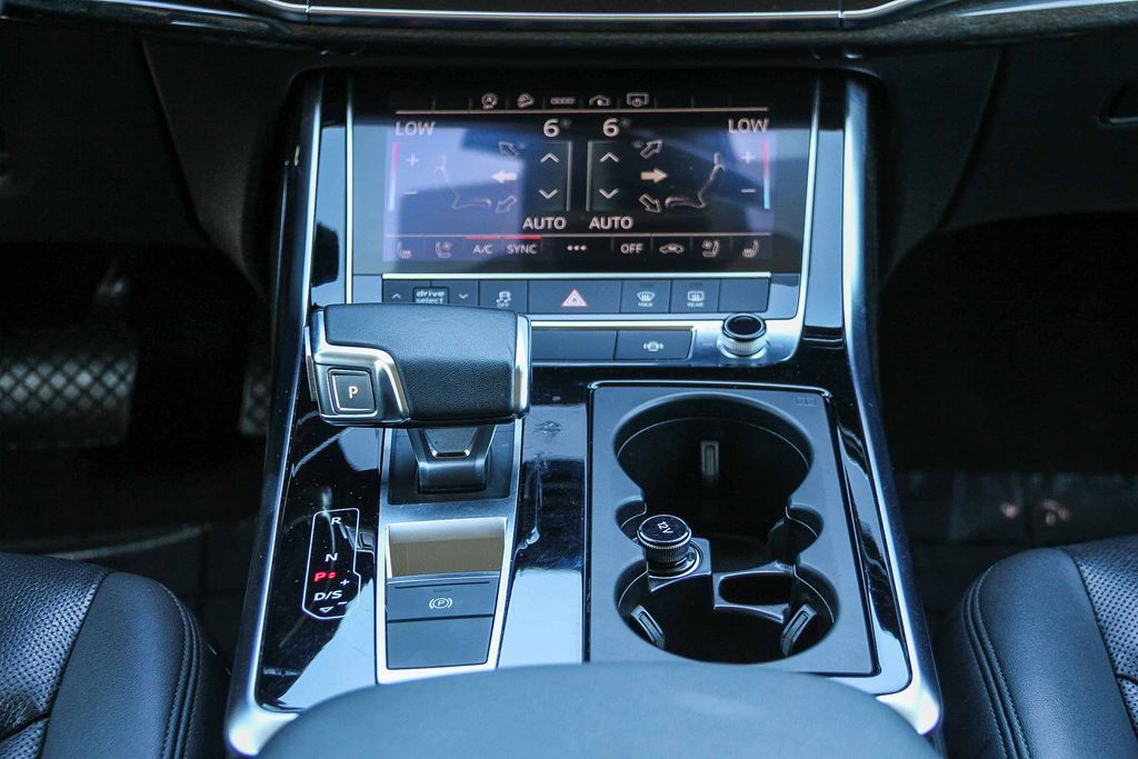 2023 Audi Q7 Premium Plus - Photo 11