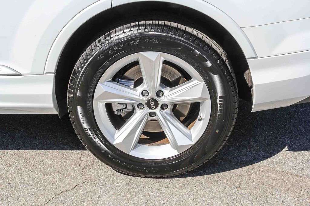 2023 Audi Q7 Premium Plus - Photo 18