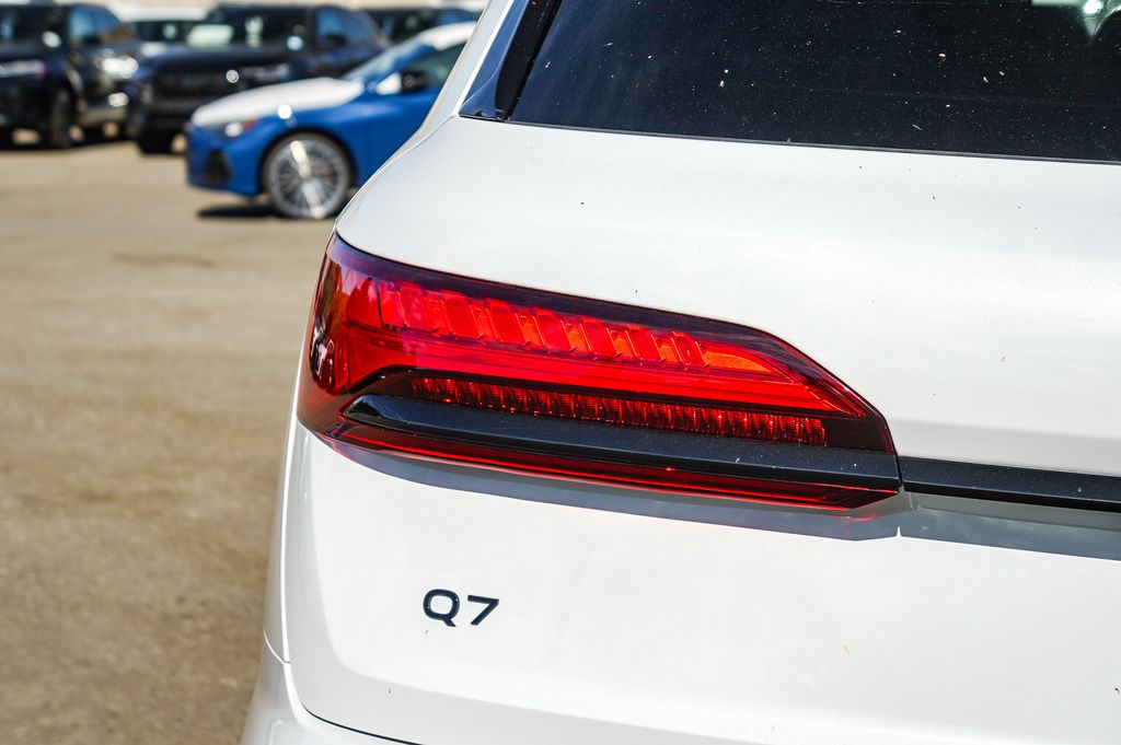 Thumbnail: 2026 Audi Q7 - 19