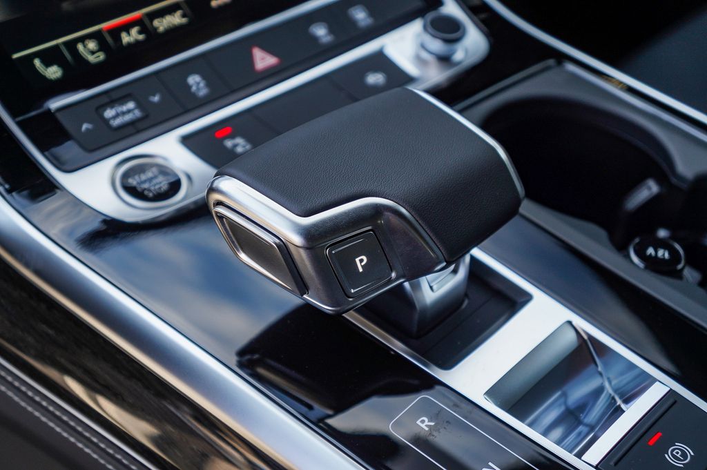 Thumbnail: 2026 Audi Q7 - 14