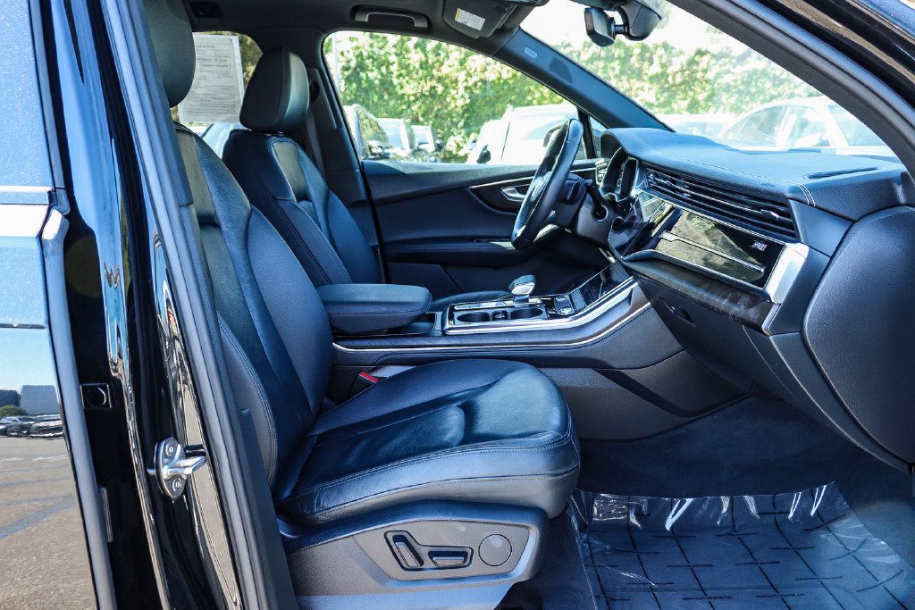 Thumbnail: 2023 Audi Q7 - 10