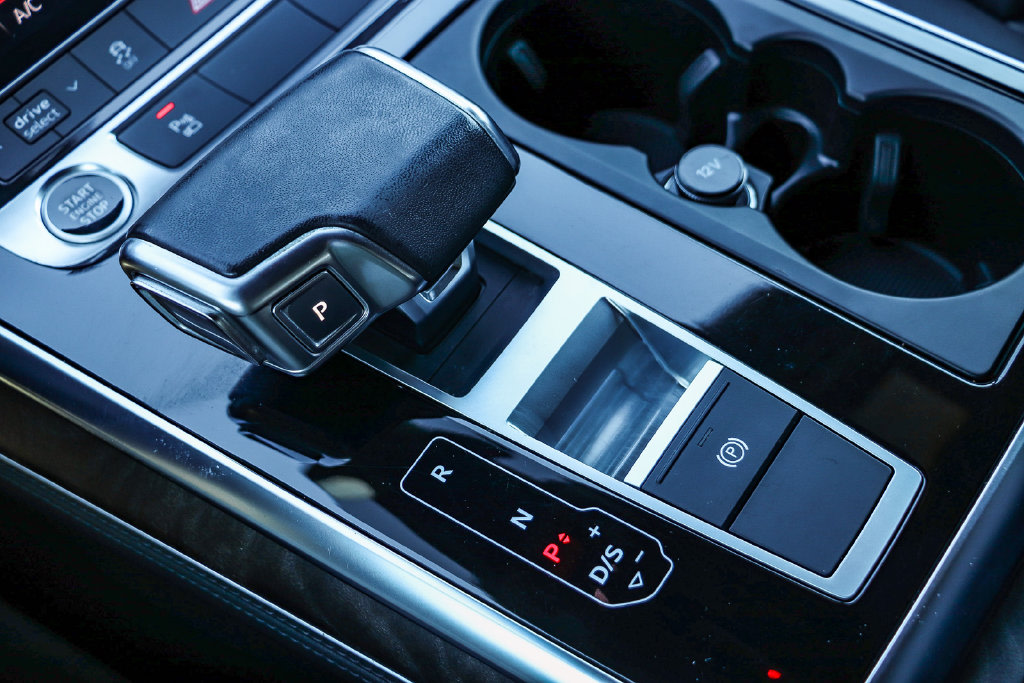 Thumbnail: 2023 Audi Q7 - 6