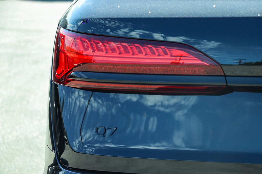 Thumbnail: 2025 Audi Q7 - 20