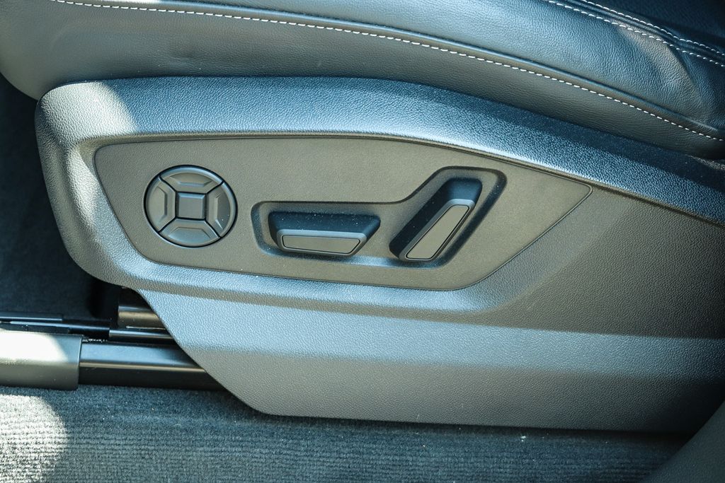Thumbnail: 2025 Audi Q7 - 24