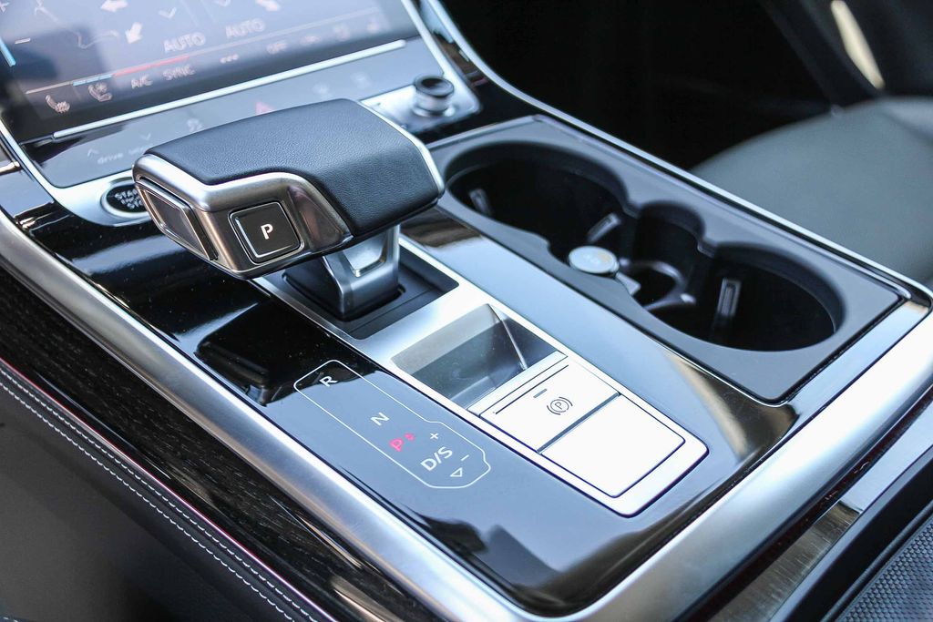 Thumbnail: 2025 Audi Q7 - 23