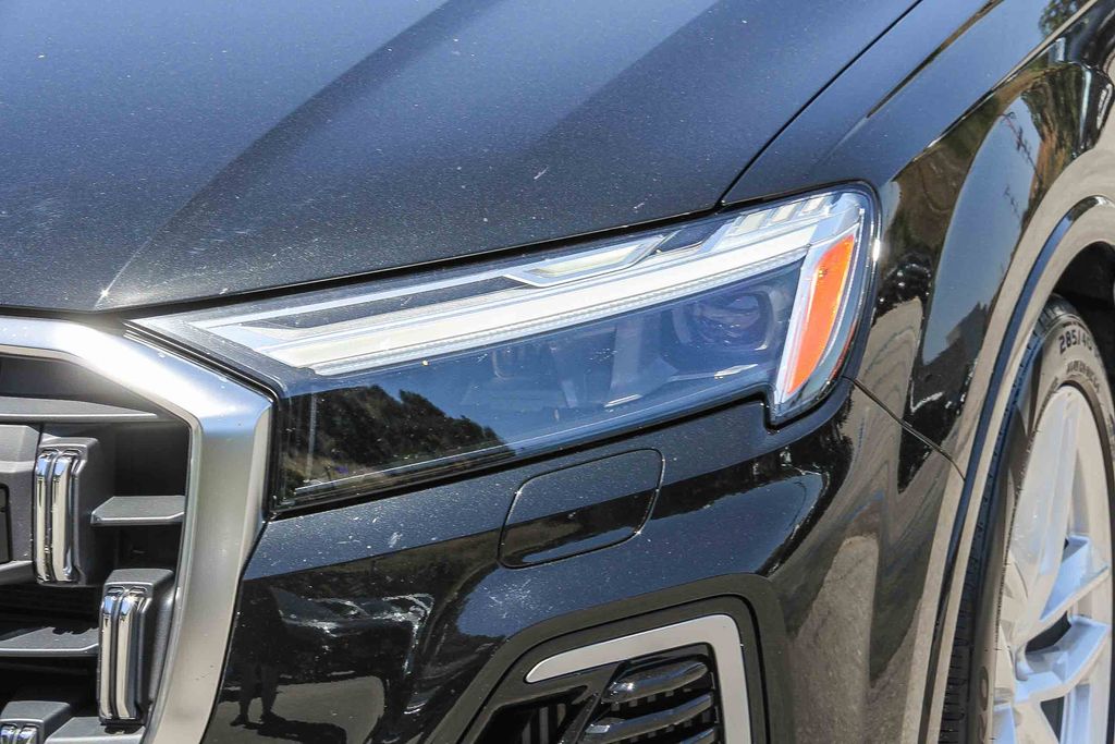 Thumbnail: 2025 Audi Q7 - 18