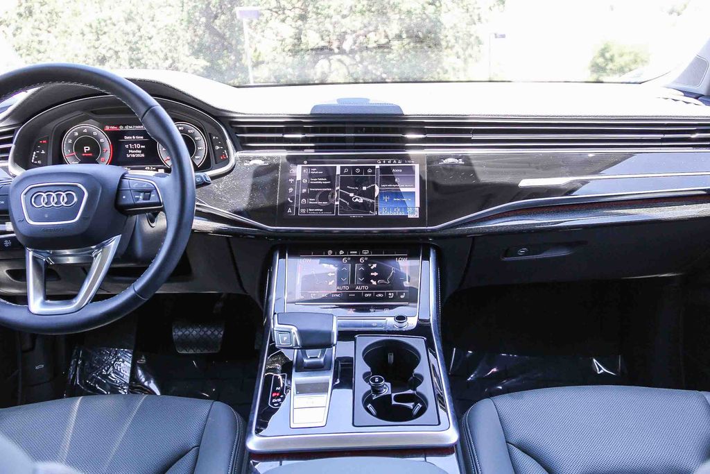 Thumbnail: 2025 Audi Q7 - 2