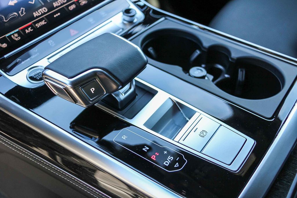 Thumbnail: 2026 Audi Q7 - 24