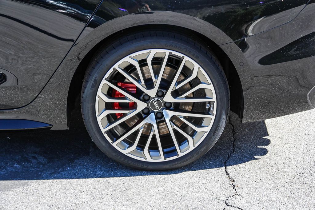 Thumbnail: 2025 Audi S5 - 21