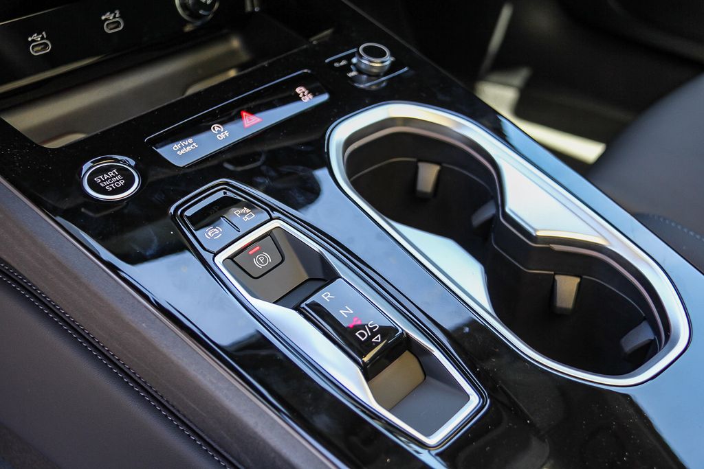 Thumbnail: 2026 Audi A6 - 23