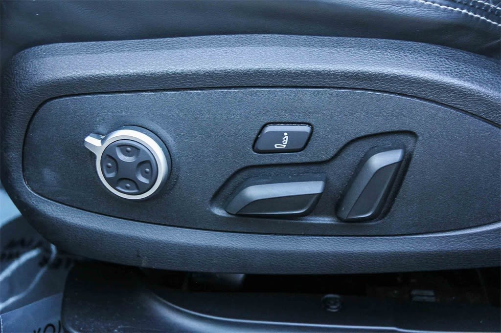 Thumbnail: 2023 Audi S4 - 25