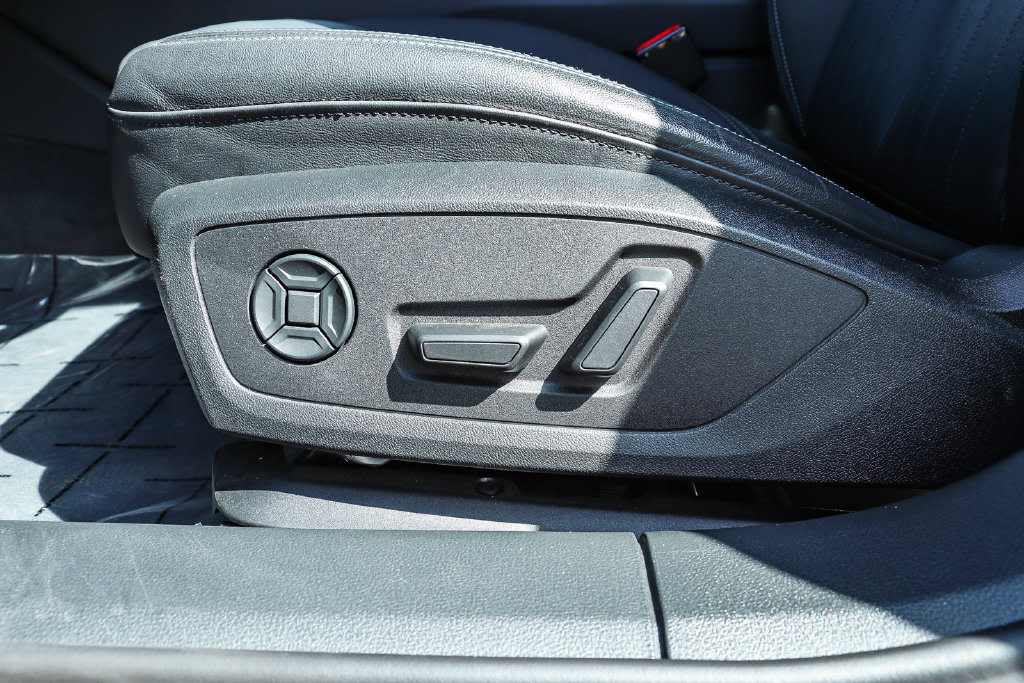 Thumbnail: 2023 Audi A6 - 27