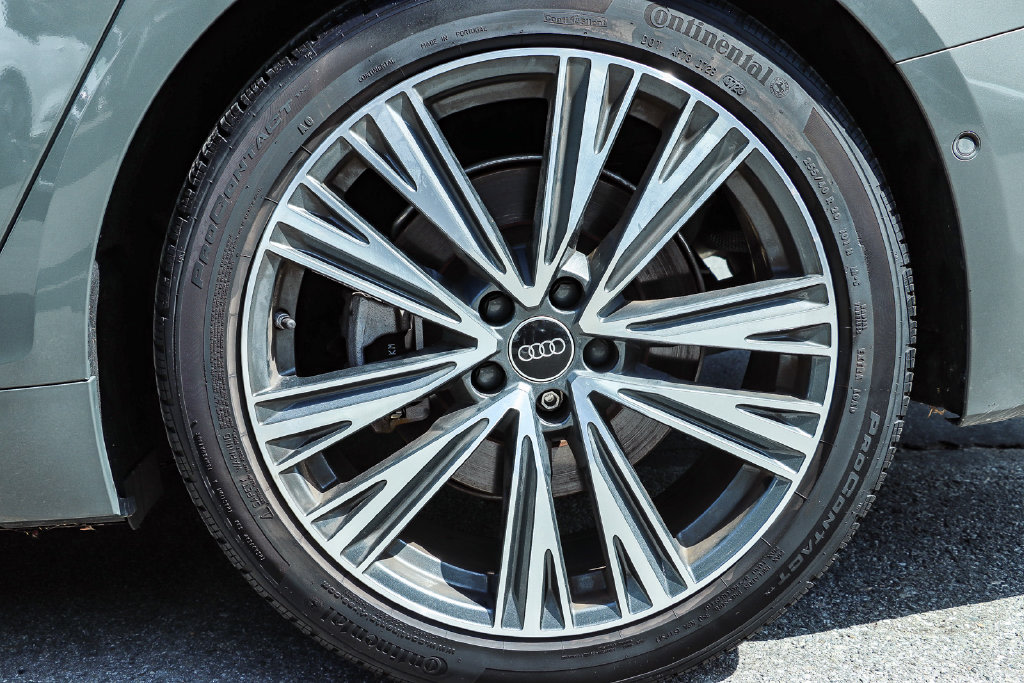 Thumbnail: 2023 Audi A6 - 6
