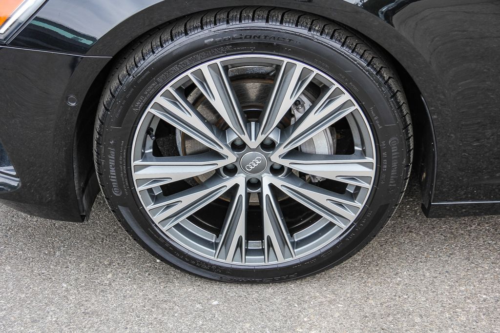 Thumbnail: 2020 Audi A6 - 6