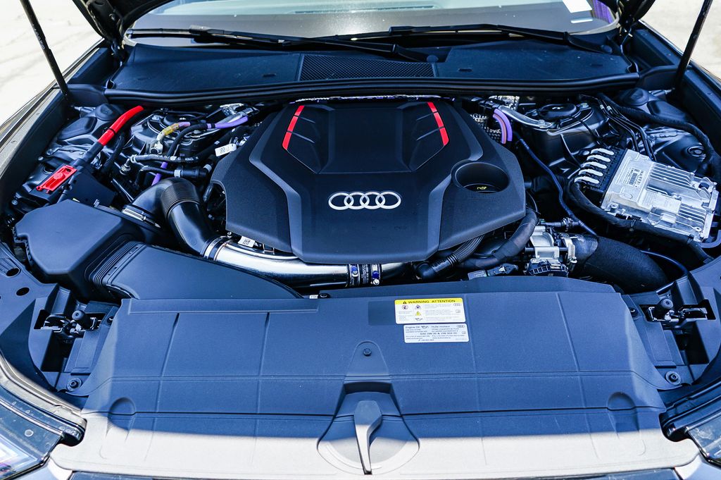 Thumbnail: 2025 Audi S6 - 7