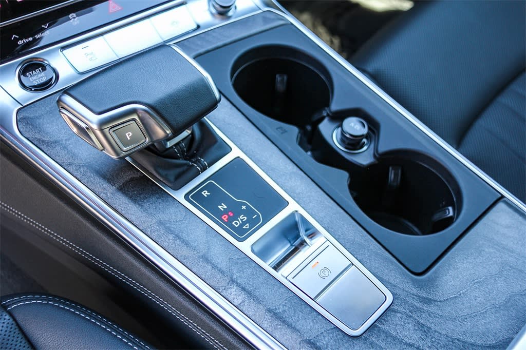 Thumbnail: 2025 Audi A6 - 25