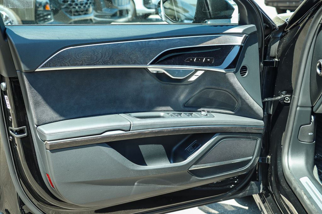 Thumbnail: 2022 Audi A8 - 24